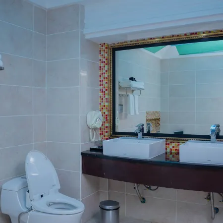 Best Western Plus Paramount Hotel