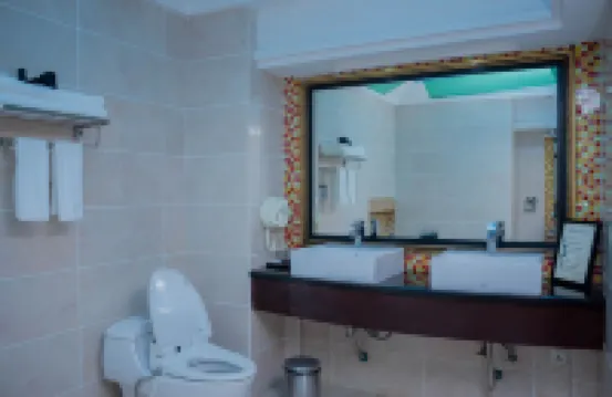 Best Western Plus Paramount Hotel