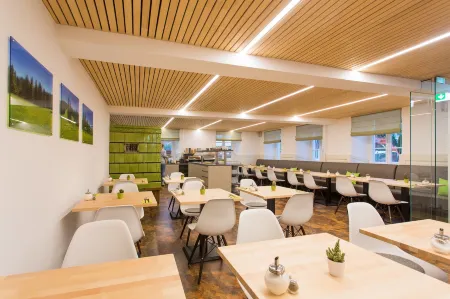 Die Krone - Hotel Garni Отели в г. Штеген