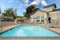 Hilton Garden Inn Roseville Отели в г. Розвилл