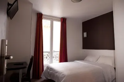 Royal Wagram Hotels in Batignolles