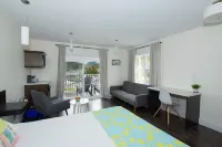 The Tides Inn - 2-Star