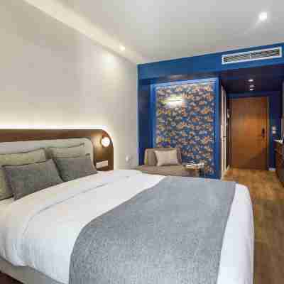 Epineio Comfort Living Rooms