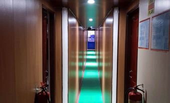 El Nido Ocean Suite Floating Hotel