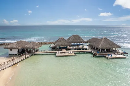 Hotel Casa Hemingway Отели в г. Хуан-Долио