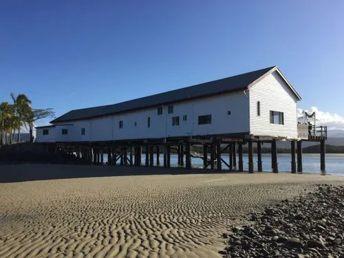 Lazy Lizard Motor Inn