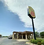 Super 8 by Wyndham Shawnee Hotels in Shawnee