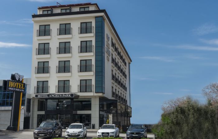 Angel's Park Hotel