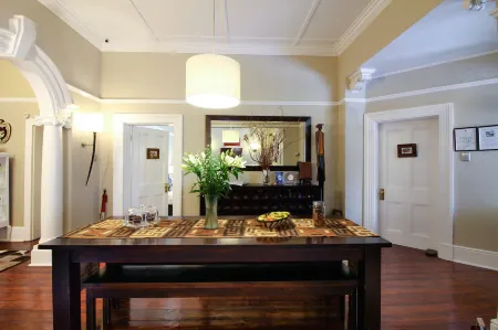 Jardin d'ébène Boutique Guesthouse Отели рядом с достопримечательностью «Devil's Peak»