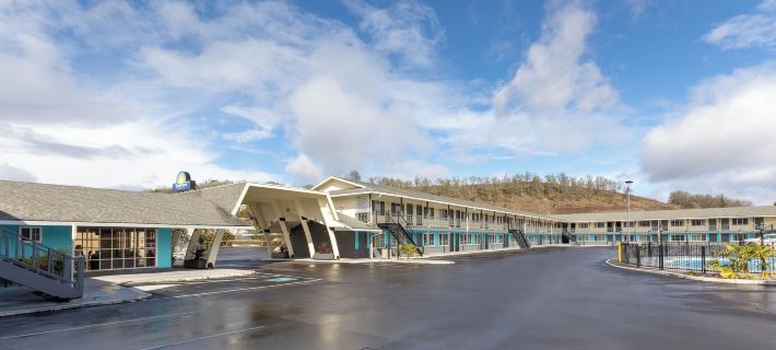 Rosewood Inn & Suites Hotels in Douglas County