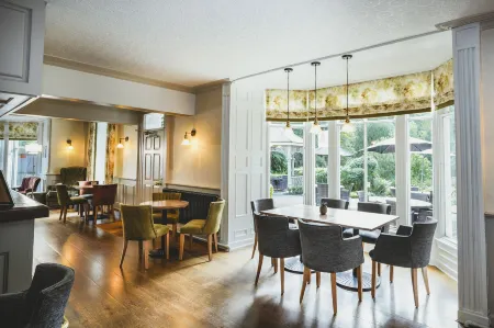 Best Western Valley Hotel Отели в г. Лейтон энд Итон Константин