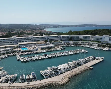 Altin Yunus Hotel & Spa - Çeşme Hotels in Cesme