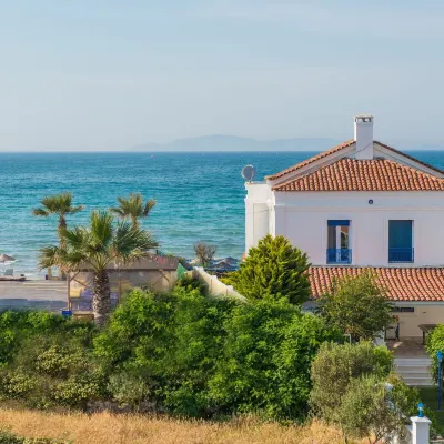 Destina Cesme Hotels near Yıldız burnu Ilıca limanı