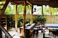 Gili Treehouse