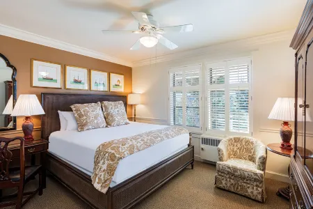 卡梅爾松樹旅館