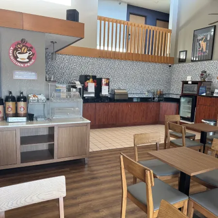 AmericInn by Wyndham Albert Lea