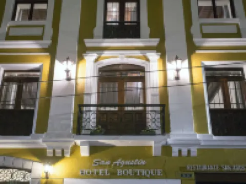 Hotel Colonial San Agustin Hotels near Carondelet Palace