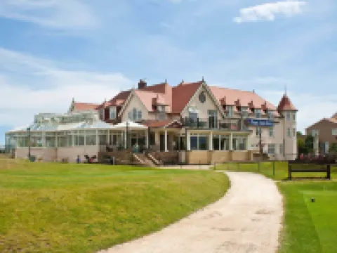 North Shore Hotel Hotels in 