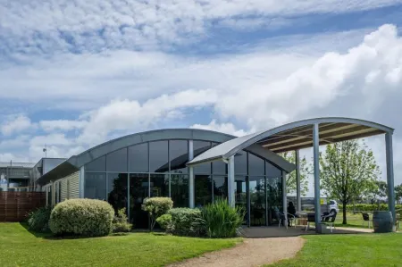 Genesta House Отели в г. Филлип-Айленд