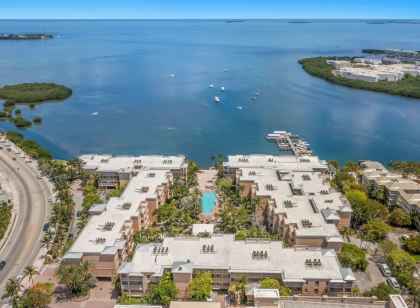Beachside Resort & Residences