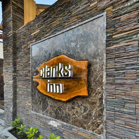 Clarks Inn Srinagar