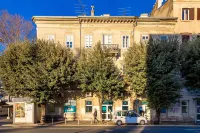 Molo Longo Apartments