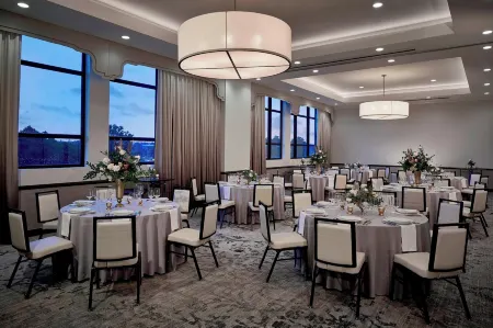 The Edwin Hotel, Autograph Collection Отели в г. Hixson