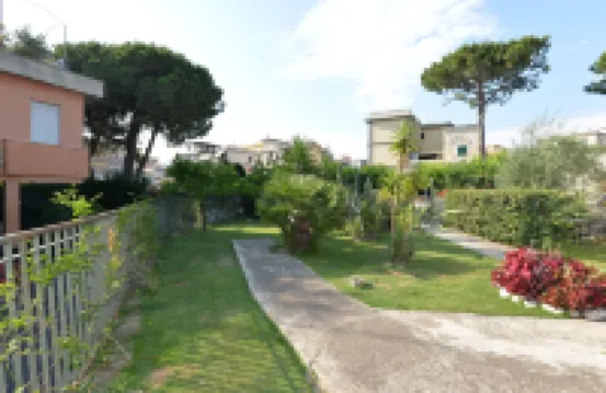 米拉瑪麗住宅旅館 鄰近Villa Park Avellino的酒店