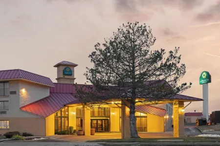 La Quinta Inn & Suites by Wyndham Salt Lake City - Layton