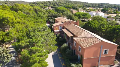 Hotel du Mas Hotels in Vinassan