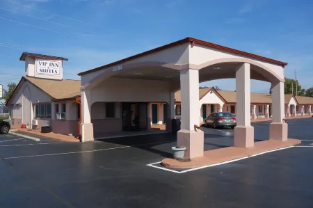 VIP Inn and Suites Отели в г. Лейсис Спринг