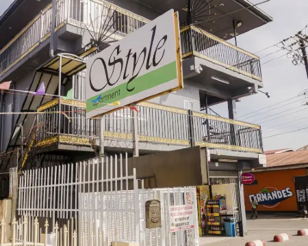 ハッピー ホリデイズ レジデンシーズ パラマリボのホテル