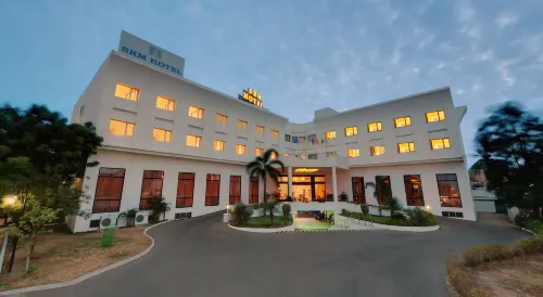 SRM Hotel - Parking