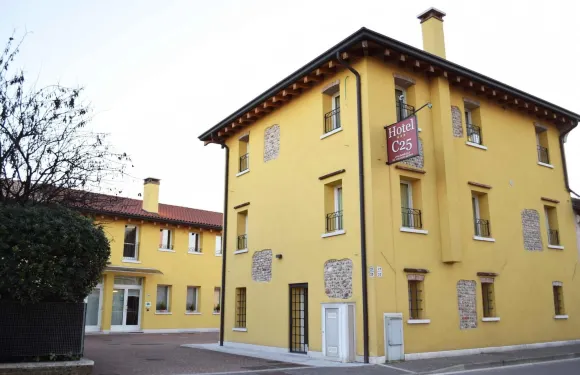 C25酒店