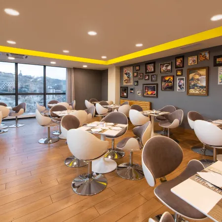 Opera Suite Hotel
