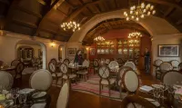 寺廟門飯店