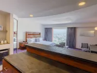 Camino Real Pedregal Mexico Hotels near Six Flags Mexico