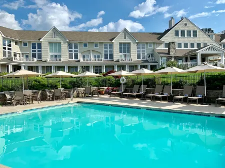 Inn by the Sea Отели рядом с достопримечательностью «Заказник Робинсон Вудс»