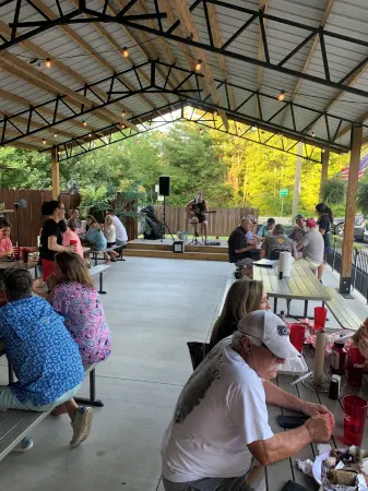 Nacoochee Valley Lodge Отели в г. Деморест