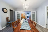 The Stone Castle - with Private Yard & Parking, Near Falls & Casino by Niagara Hospitality