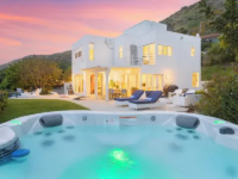 Stardust by AvantStay Views Hot Tub Pool Table Hotels in Malibu