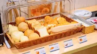 HOTEL CALIFORNIA MIYAKOJIMA RESORT - breakfast