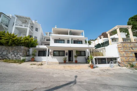 İlya Apart 2 Отели рядом с достопримечательностью «Бодрумский музей подводной археологии»