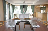 Bell Rosen Guest House Hotels in Bellville