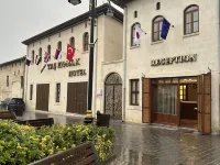 Tas Konak Hotel-City Center Hotels near Kusket Train Station