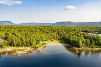 Waterfront Cottage Moosehead Lake Hotels in Greenville