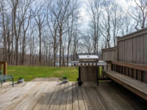 Luxury Wisp Village Townhome Hotels in Garrett County