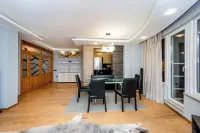Sofia Luxury 3-Bed Penthouse Apartment Sleeps 6