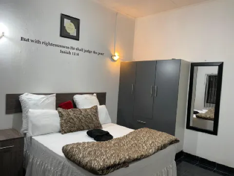 โคซี่ เคบิน เกสต์ ลอดจ์ โรงแรมใน