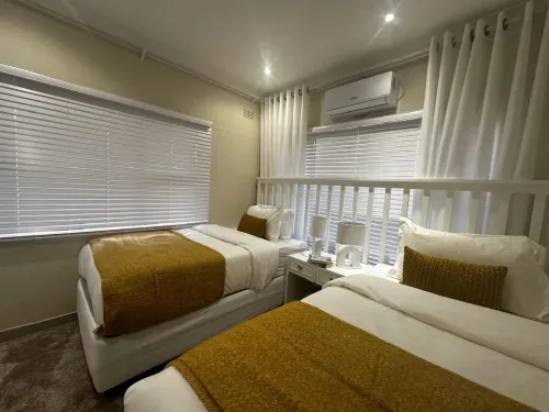 Stunning 2 bed With Pool - 2275 - Apartments